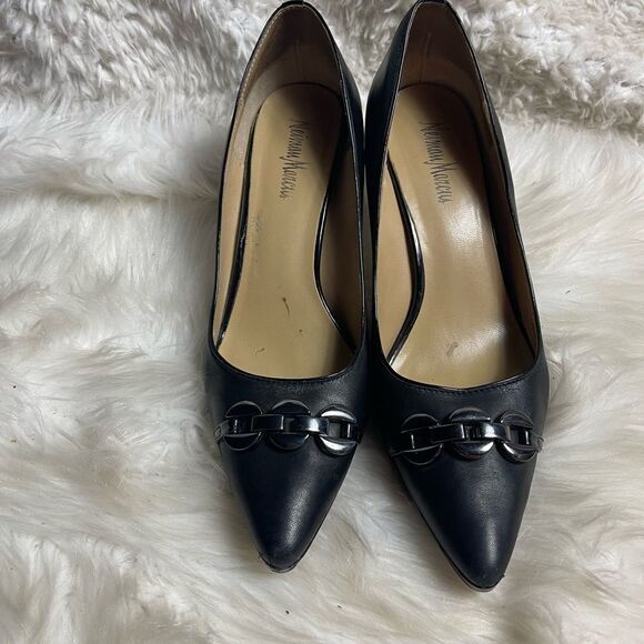 Neiman Marcus Jacki Black Leather slip on heels size 8.5M - Picture 4 of 13